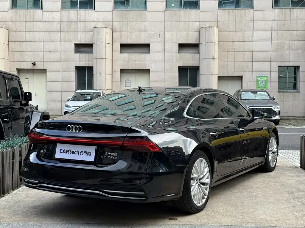 Audi A7L — миниатюра 4