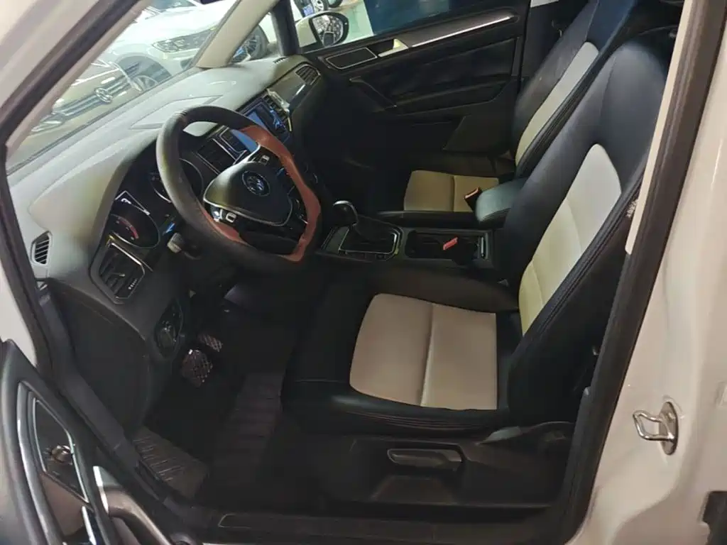 Volkswagen Golf Sportsvan — миниатюра 11