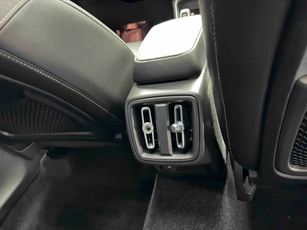 Volvo XC40 2022 T4 Luxury