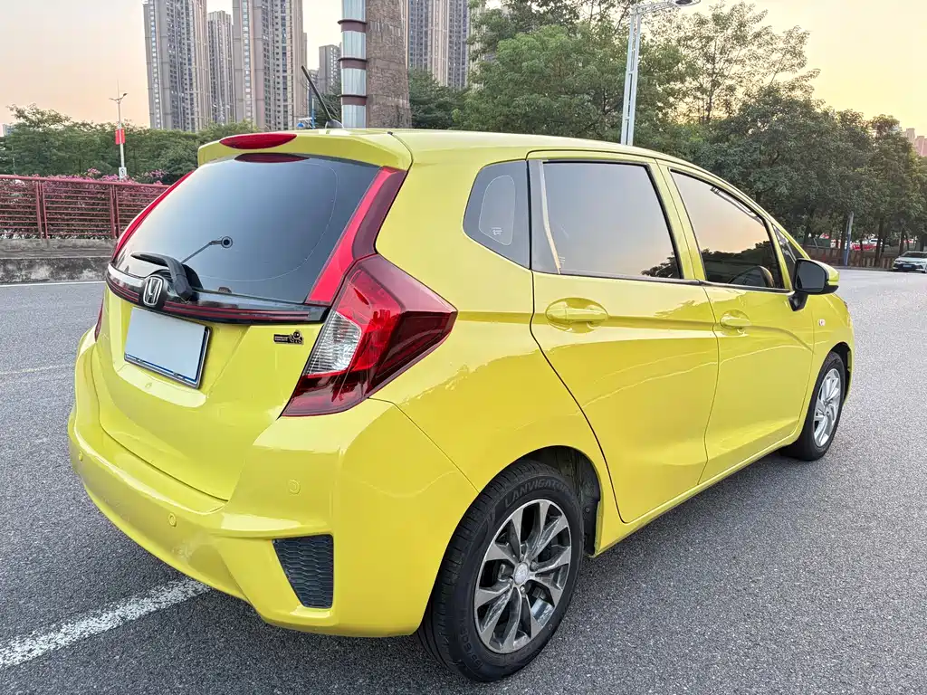 Honda Fit — миниатюра 4