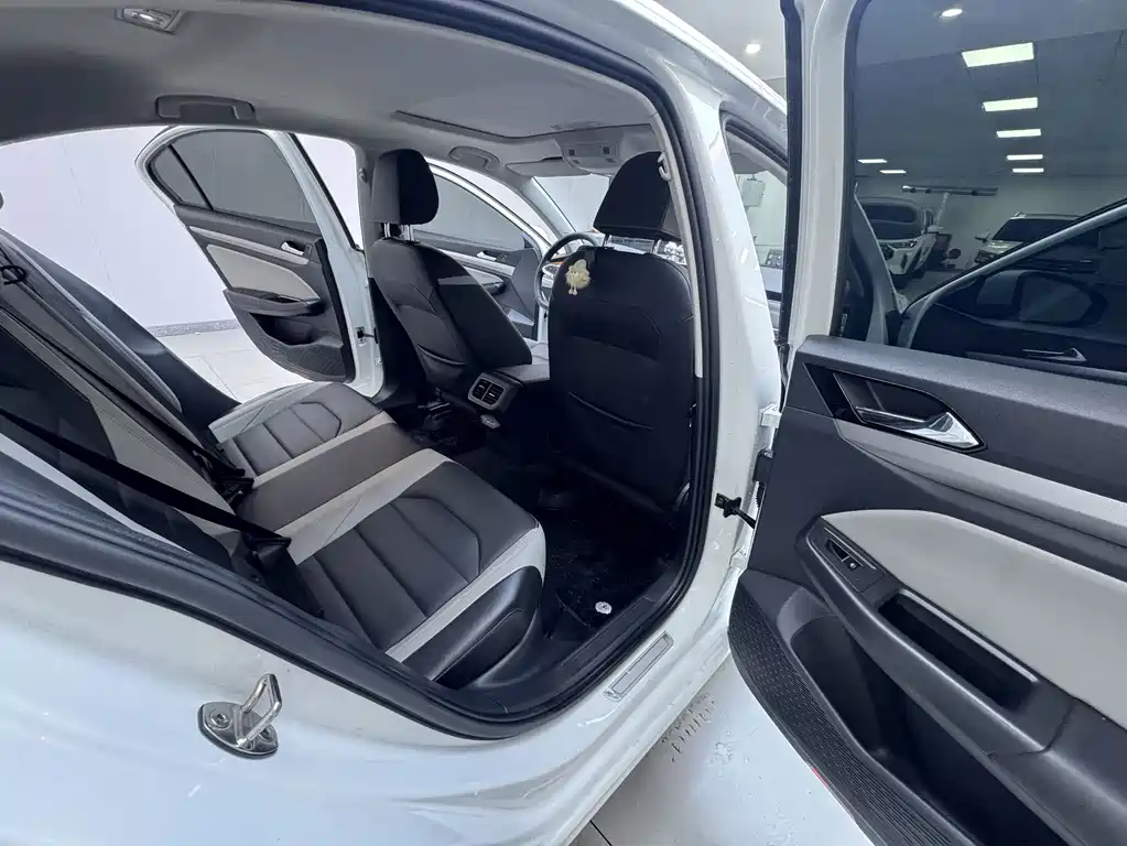 Volkswagen Bora — миниатюра 20