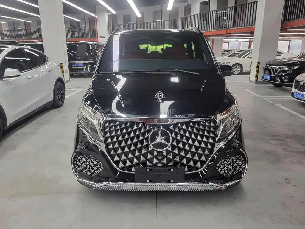 Mercedes-Benz Vito 2021 2.0T Elite 7 мест