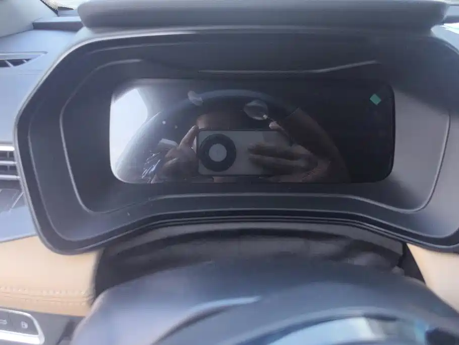 Geely L HiP — миниатюра 14