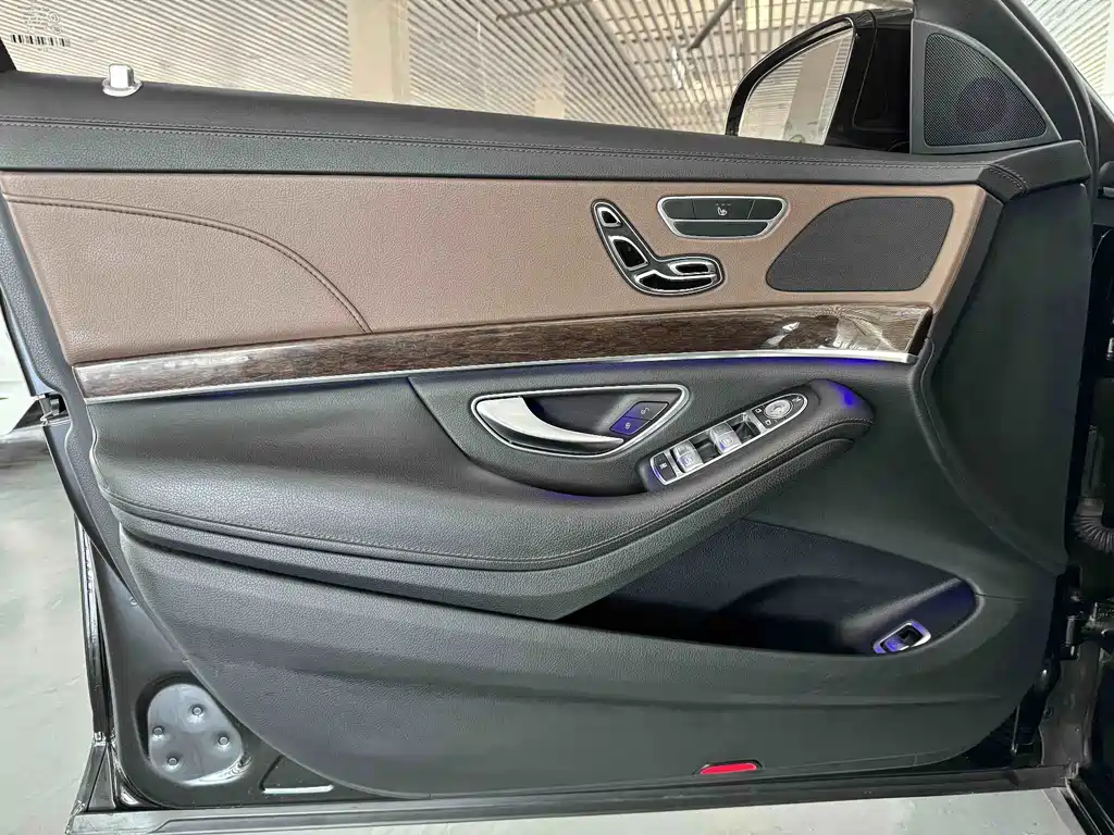 Mercedes-Benz S-Class — миниатюра 6