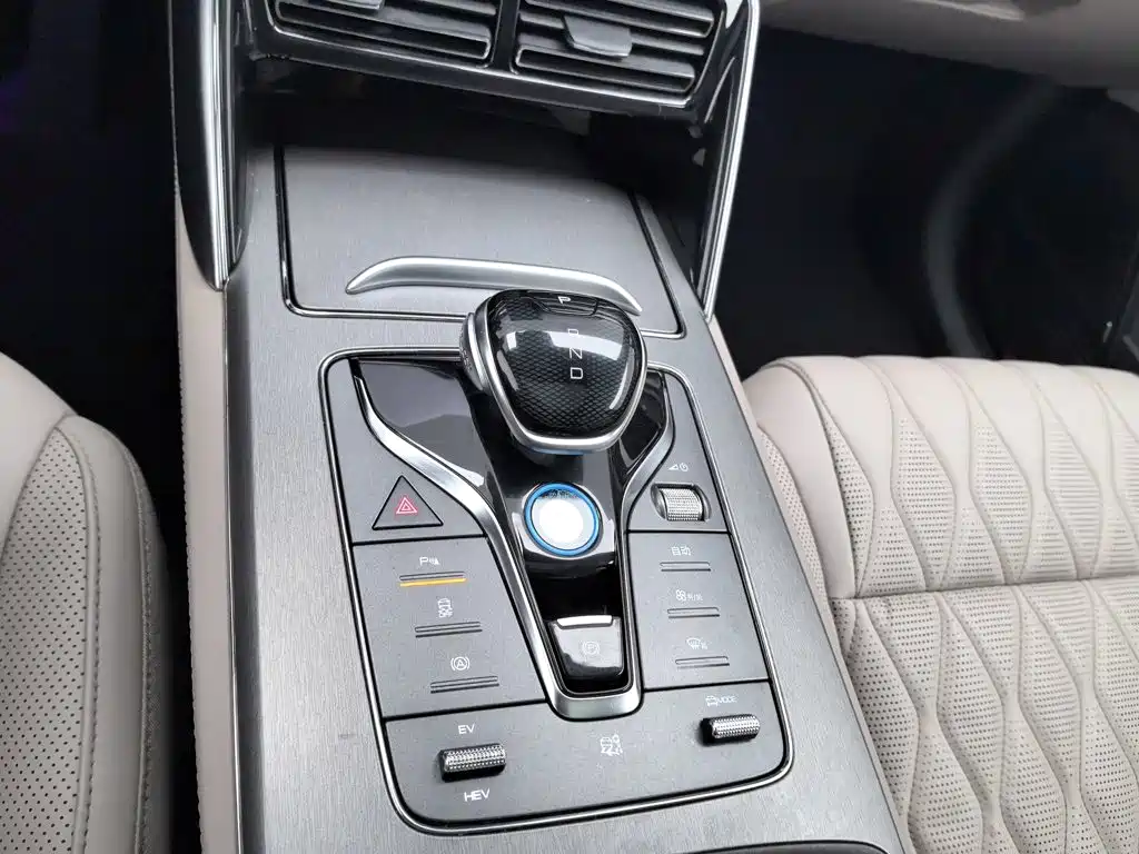 BYD Tang New Energy — миниатюра 13