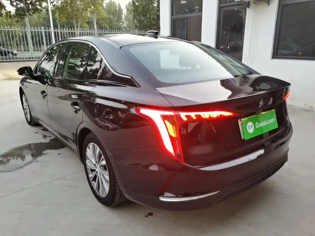 Hongqi Hongqi E-QM5 — миниатюра 5