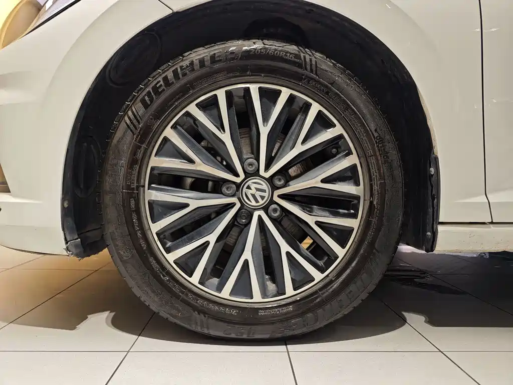 Volkswagen Sagitar — миниатюра 5