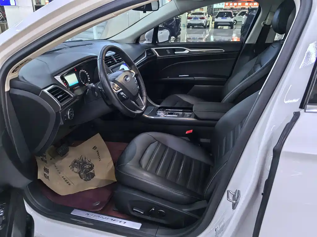 Ford Mondeo — миниатюра 7