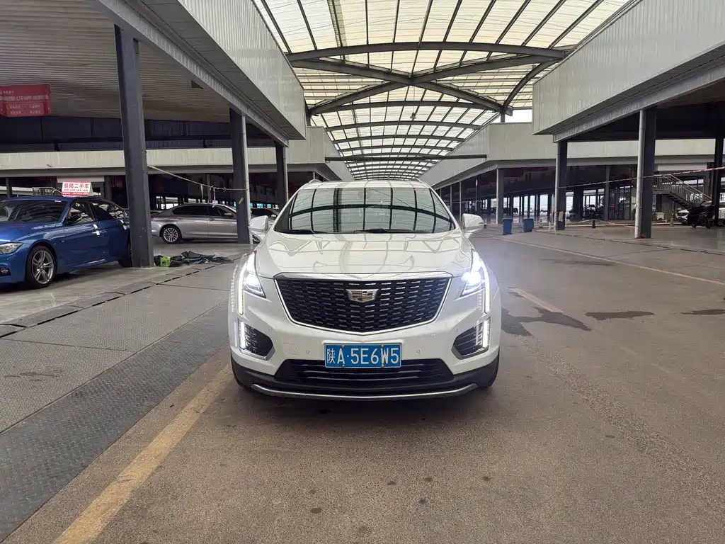 CADILLAC XT5