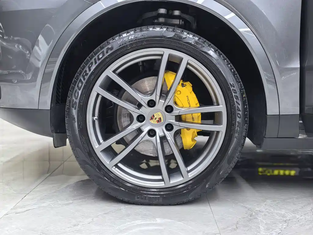 Porsche Cayenne — миниатюра 41