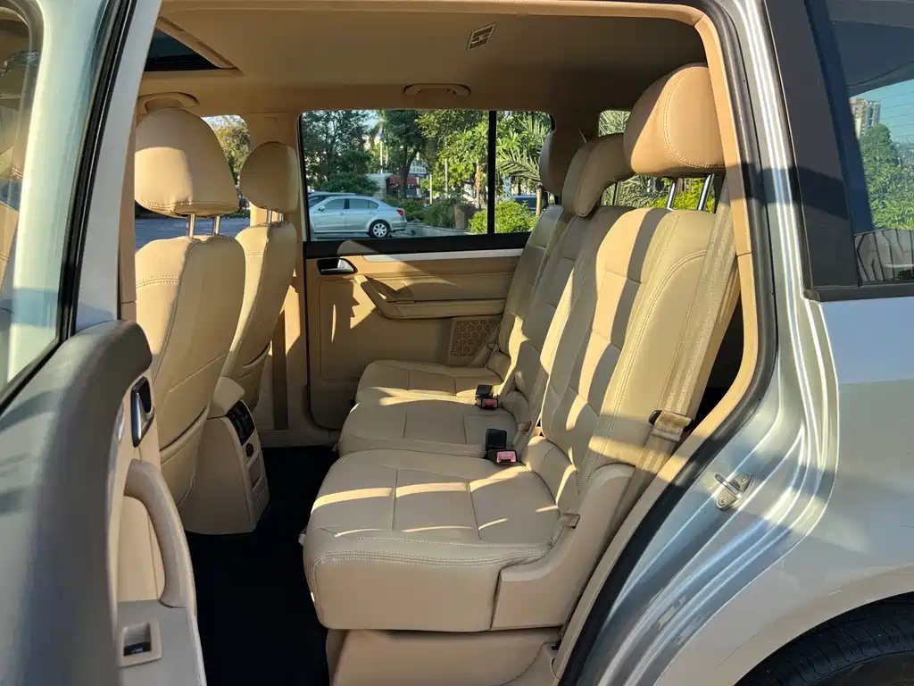 Volkswagen Touran — миниатюра 16