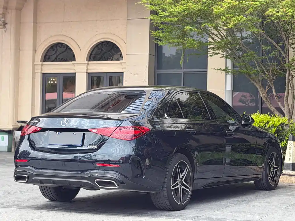 Mercedes-Benz C-Class — миниатюра 8