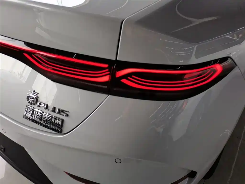 BYD Qin Plus PLUS 2025 DM-i Smart Drive 128KM