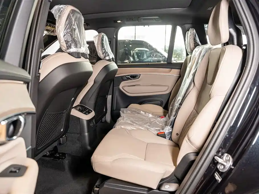 VOLVO XC90 PLUG IN HYBRID