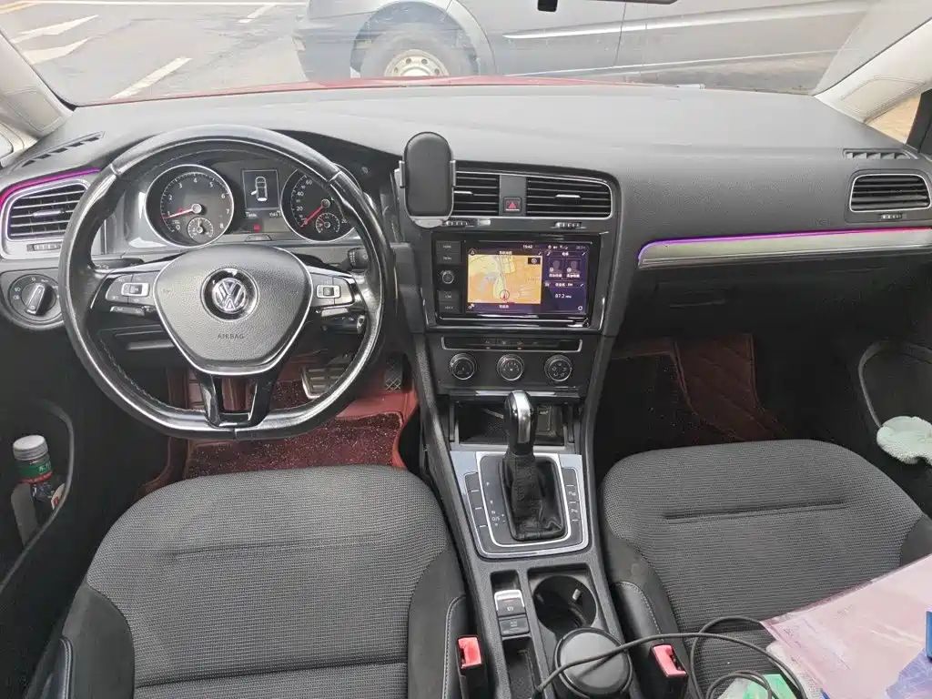 Volkswagen Golf — миниатюра 10