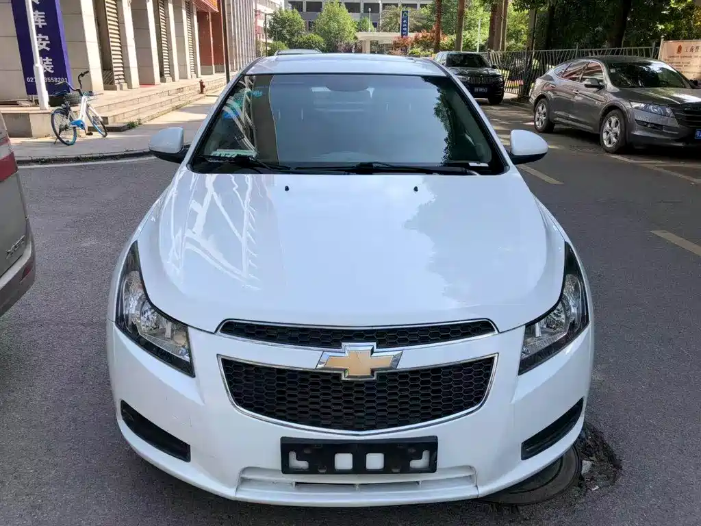 Chevrolet Cruze 2013 1.8L SX AT