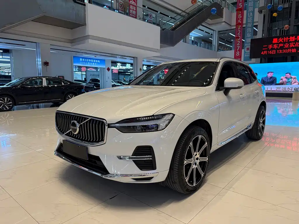 Volvo XC60 2024 — фото 2