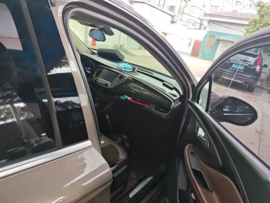 Buick Envision Plus — миниатюра 18