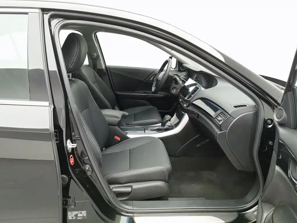 Honda Accord — миниатюра 23