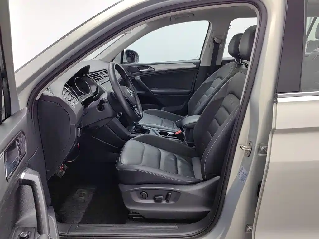 Volkswagen Tiguan L — миниатюра 10