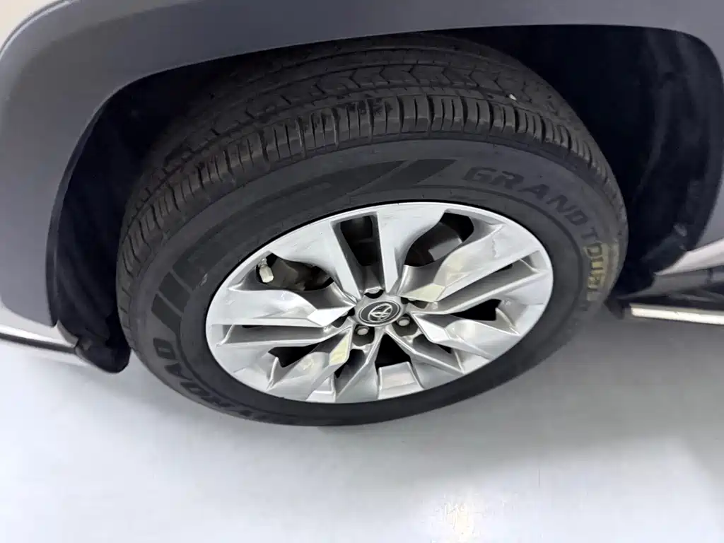 Toyota Wildlander — миниатюра 5