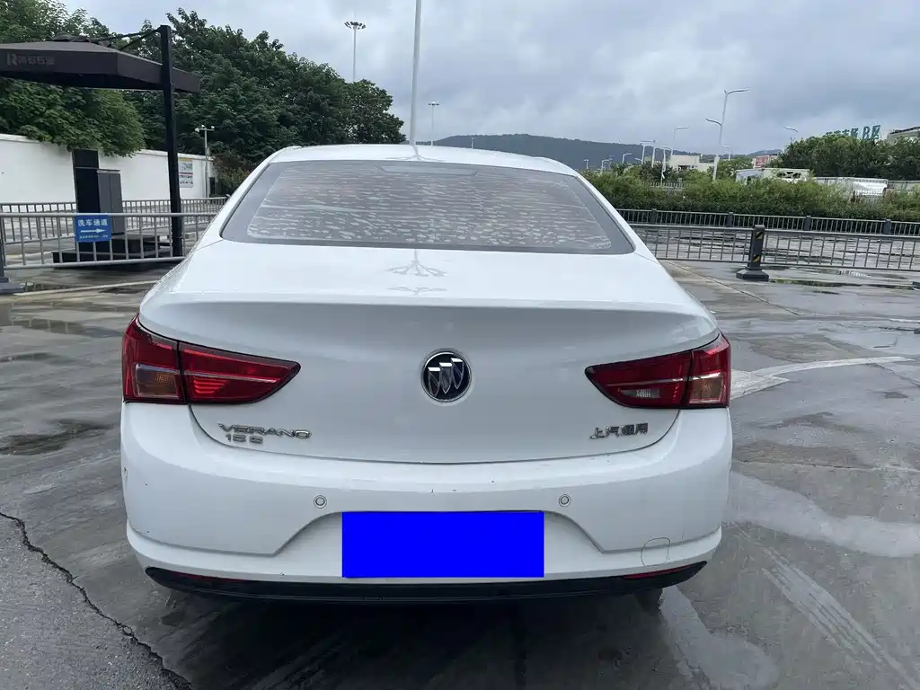 Buick Verano — миниатюра 9