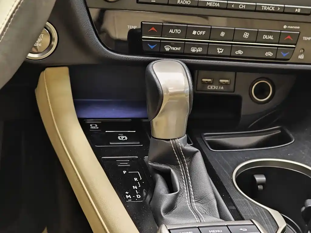 Lexus RX — миниатюра 19