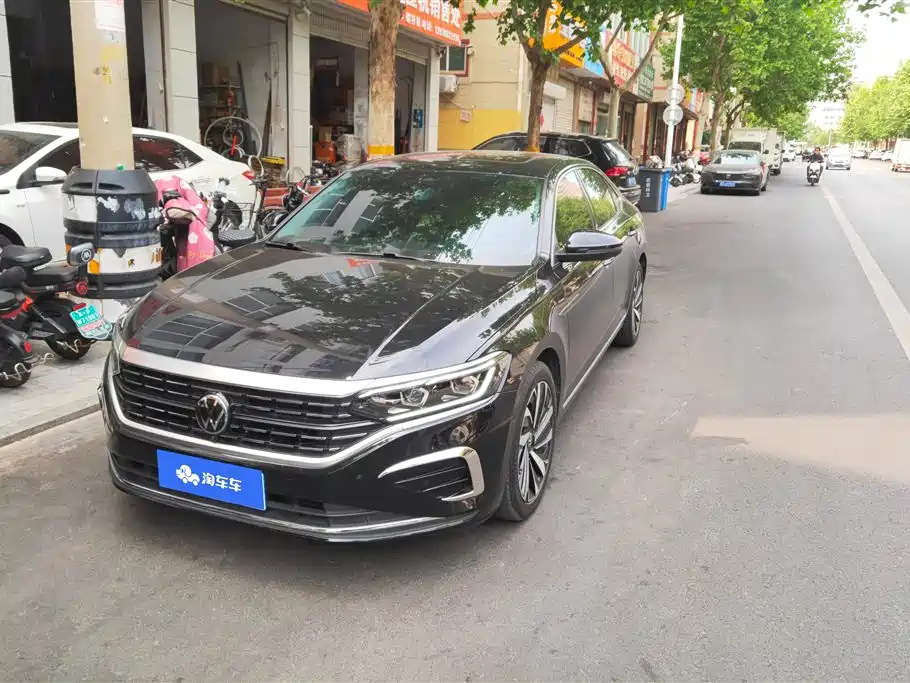 Volkswagen Passat 2023