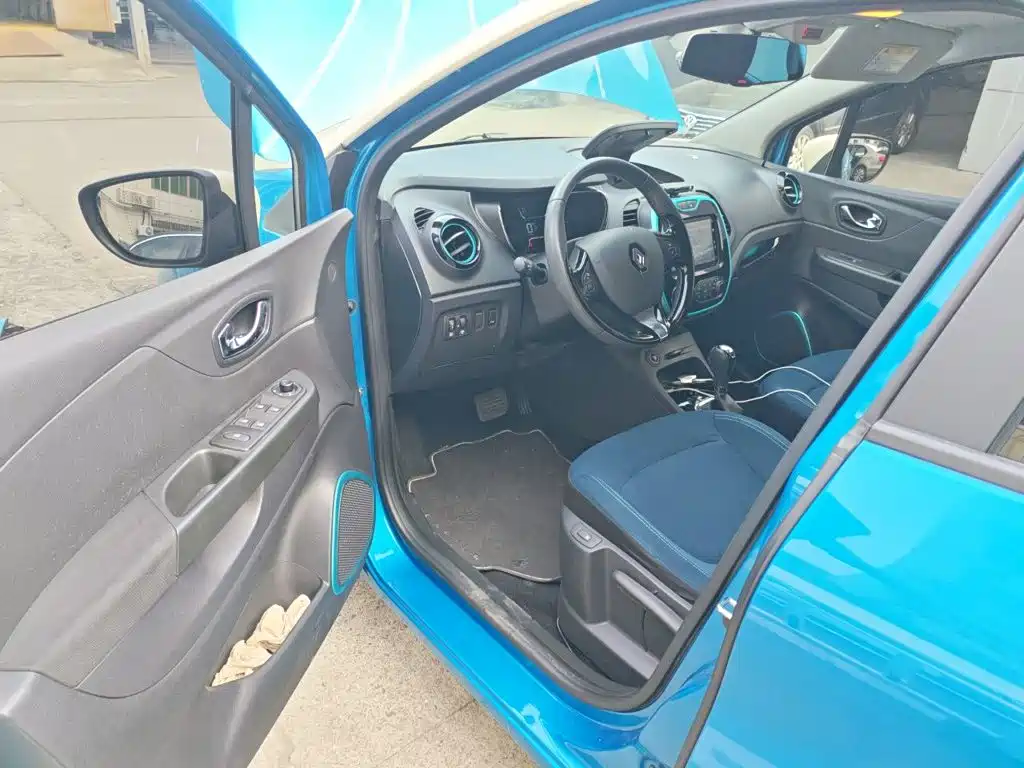 Renault Captur — миниатюра 14
