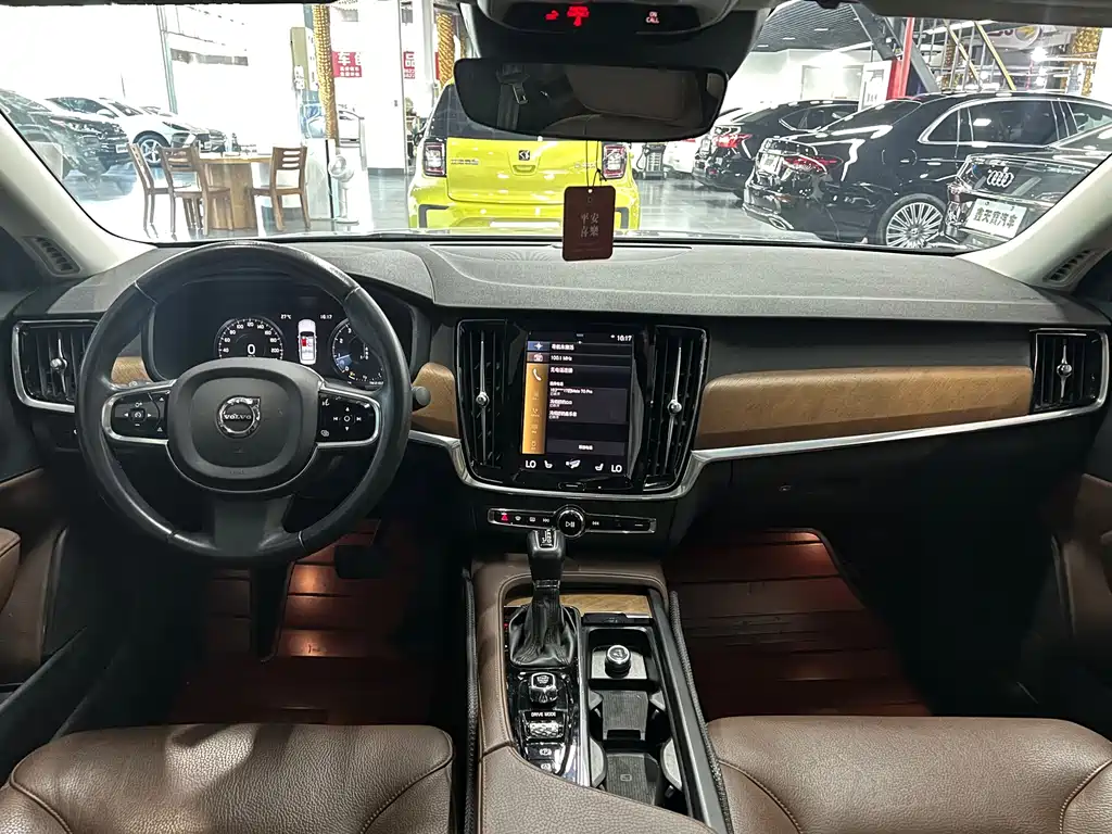 Volvo S90 — миниатюра 9