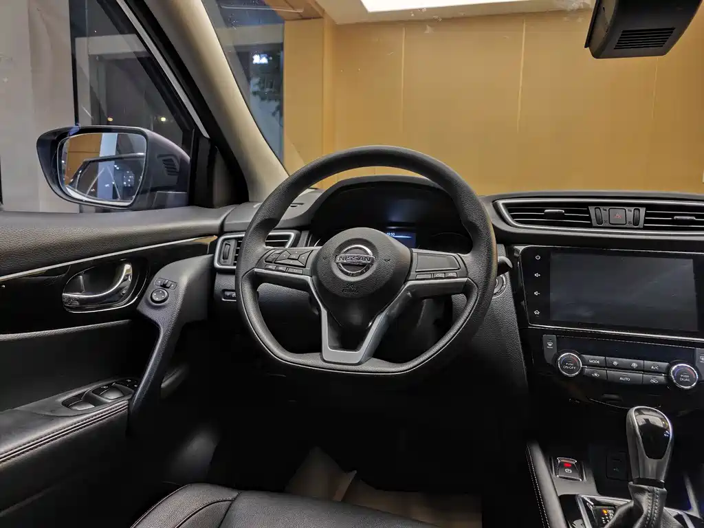 Nissan Qashqai — миниатюра 14