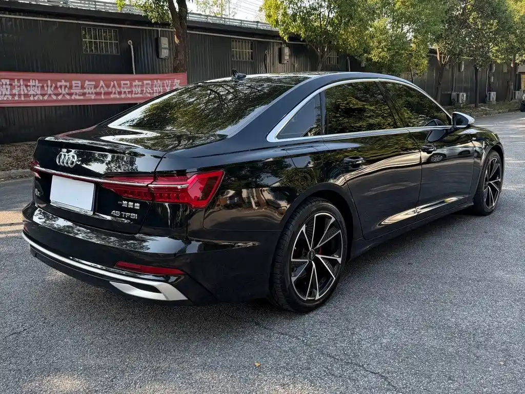 Audi A6L — миниатюра 9