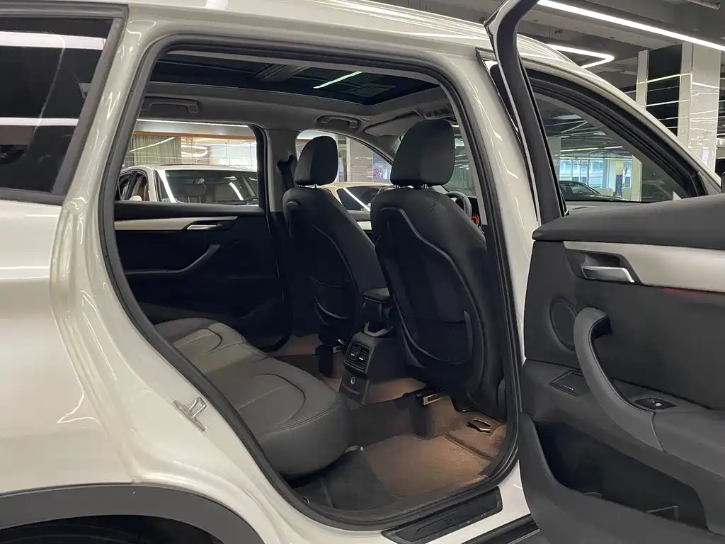 BMW X1 2016 sDrive18Li Fashion