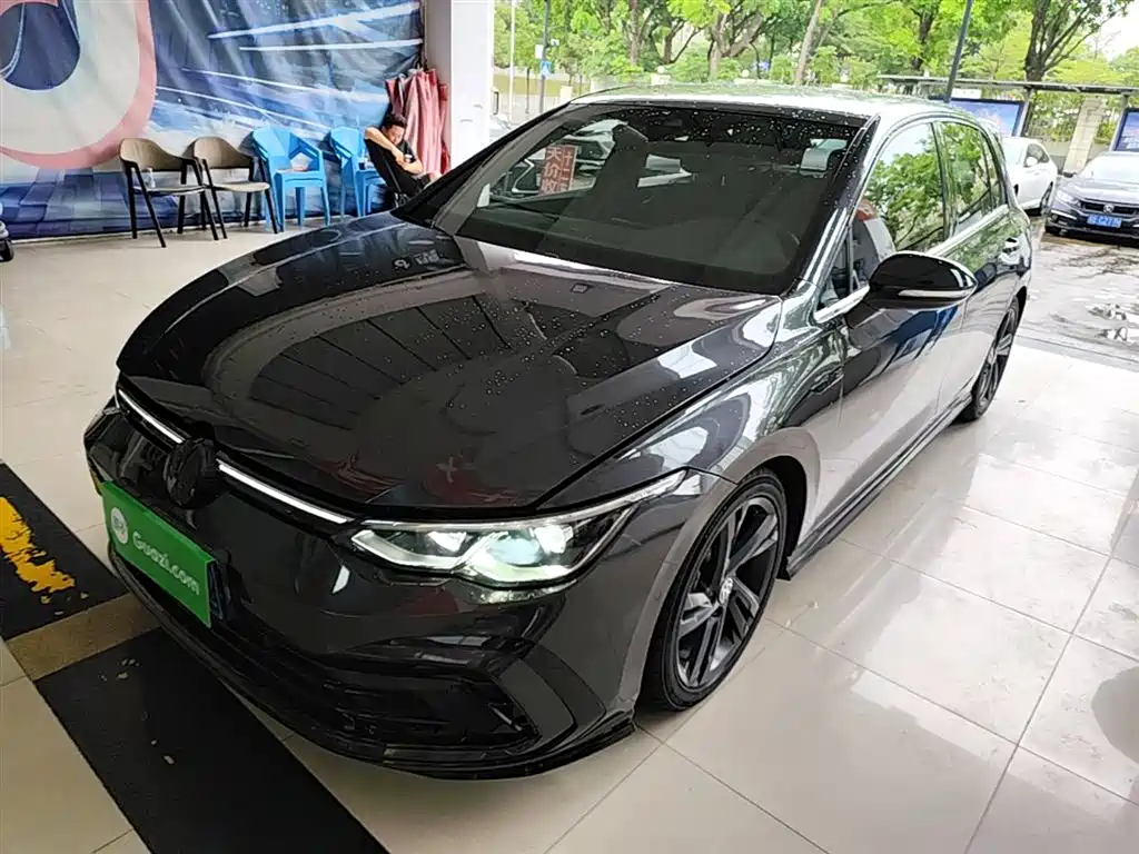 Volkswagen Golf 2021