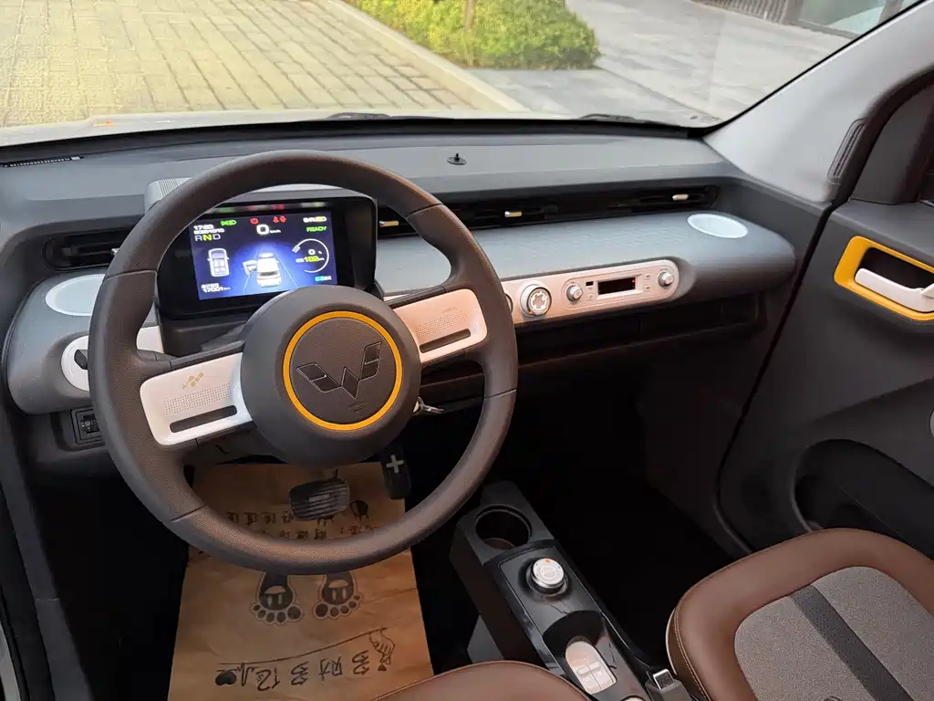 Wuling MINIEV — миниатюра 8