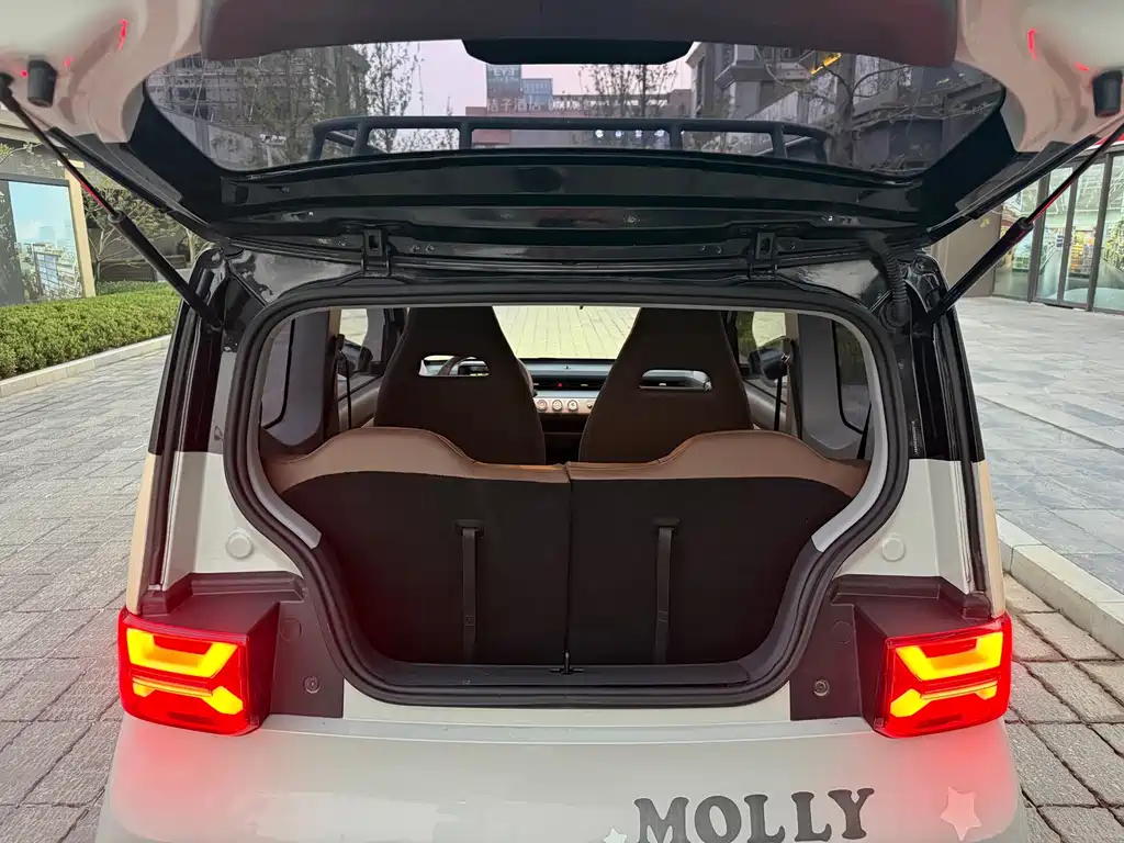 Wuling MINIEV — миниатюра 10