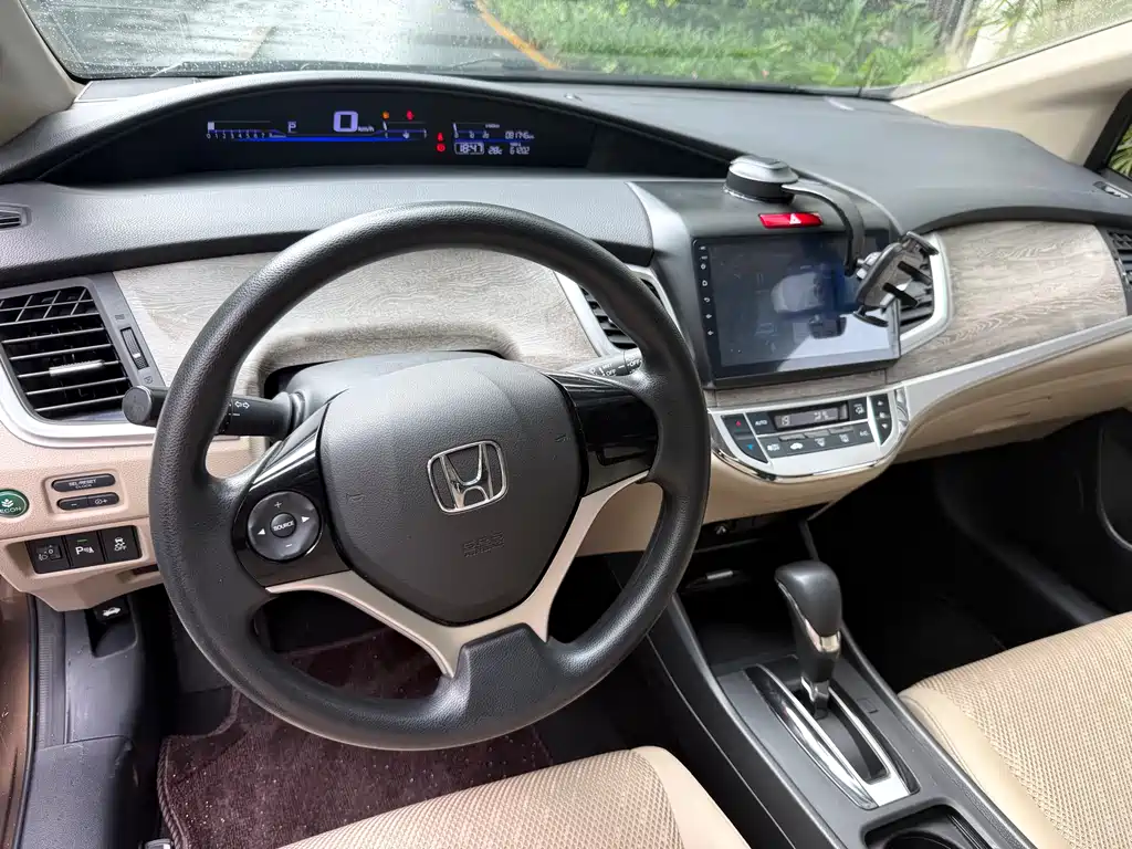 Honda Jade 2017 1.8L AT Comfort 5 мест