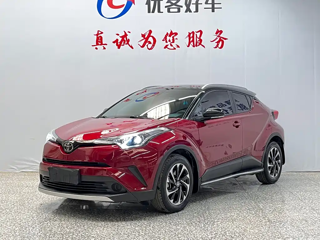 Купить Toyota IZOA