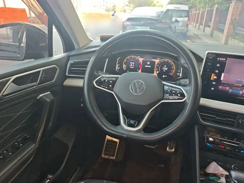 Volkswagen Tiguan L — миниатюра 6