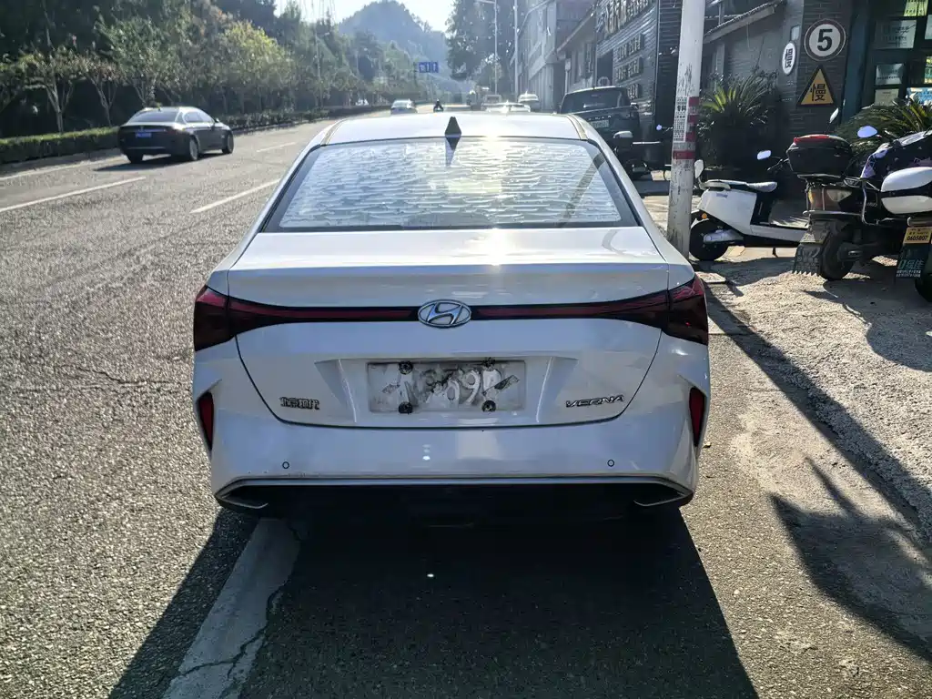 Hyundai Verna — миниатюра 11