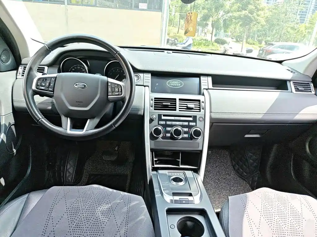 Land Rover Discovery Sport — миниатюра 10