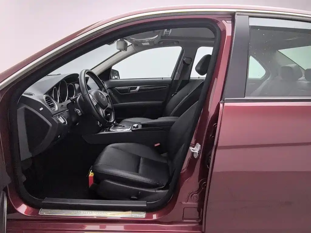 Mercedes-Benz C-Class — миниатюра 10