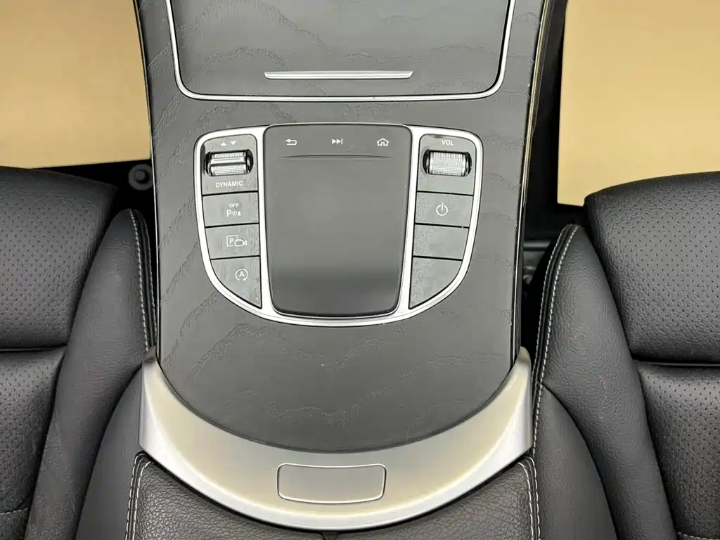 Mercedes-Benz C-Class — миниатюра 14