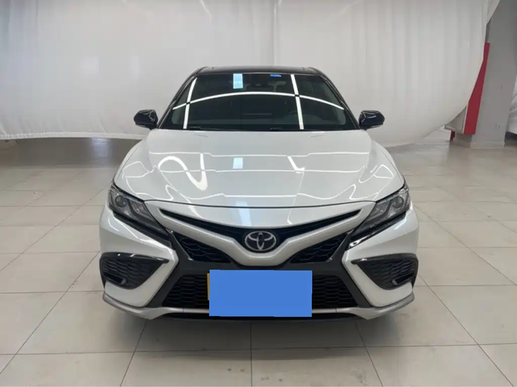 Toyota Camry 2021 2.0S
