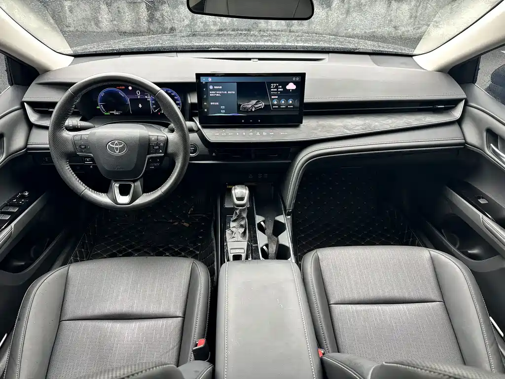Toyota Camry — миниатюра 11
