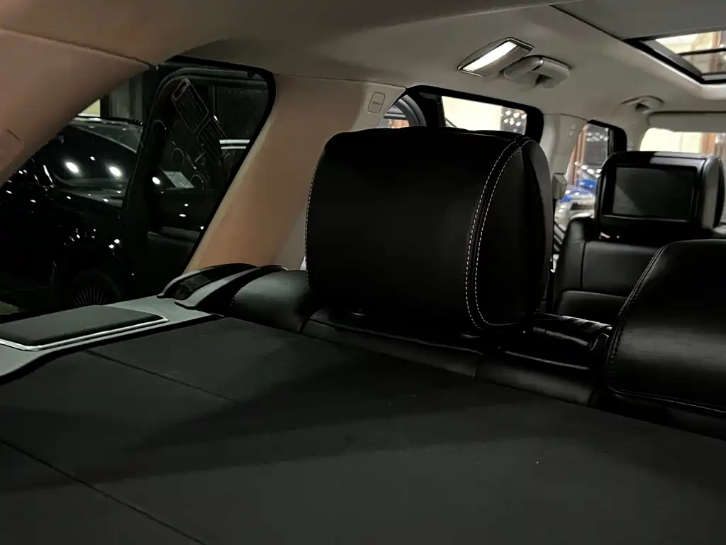 Land Rover Range Rover — миниатюра 14