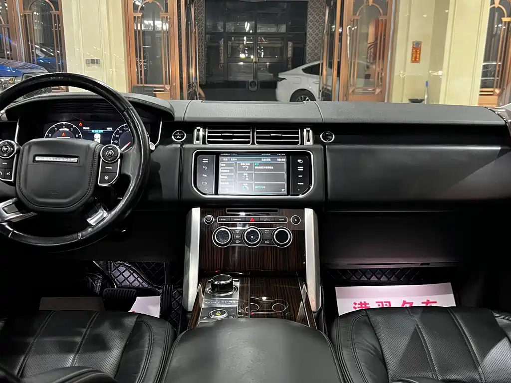 Land Rover Range Rover — миниатюра 19