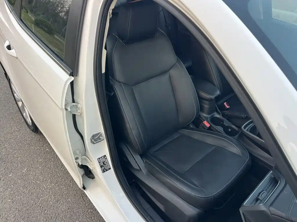 Ford Escort — миниатюра 18