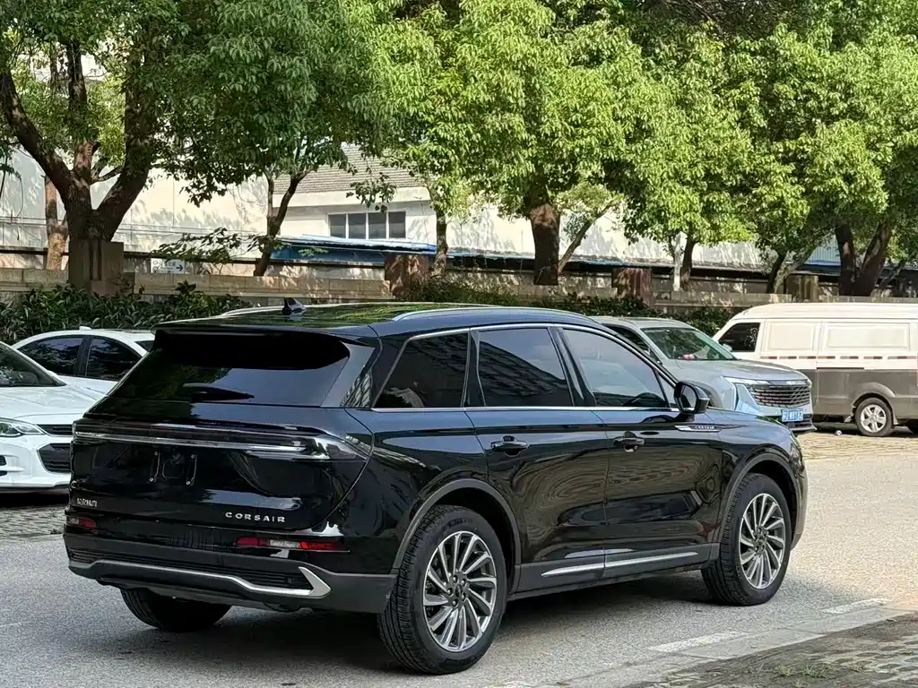 Lincoln Corsair 2023 2.0T