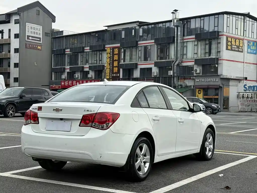 Chevrolet Cruze — миниатюра 11